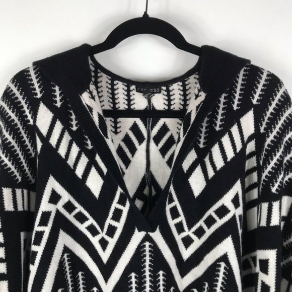 Express Black & White Aztec Tribal Knit Poncho - Picture 3 of 8
